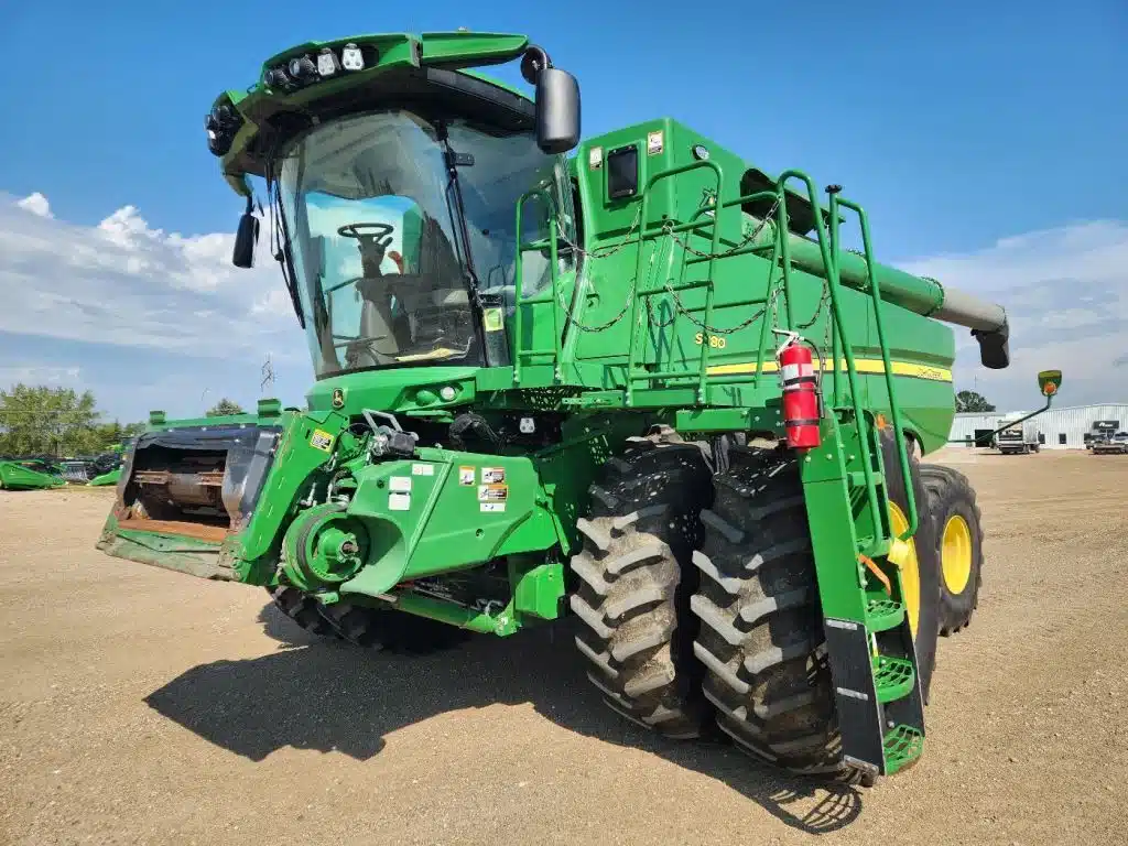 Gallery image 1 for Used 2022 John Deere S780 Combine