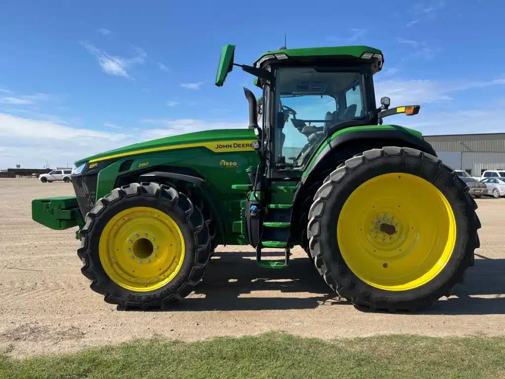 Gallery image 2 for Used 2024 John Deere 8R 280 Tractor
