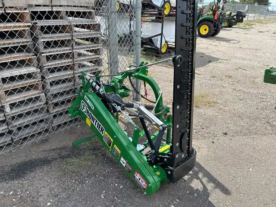 Gallery image 2 for New 2024 Frontier SB3108 Tractor