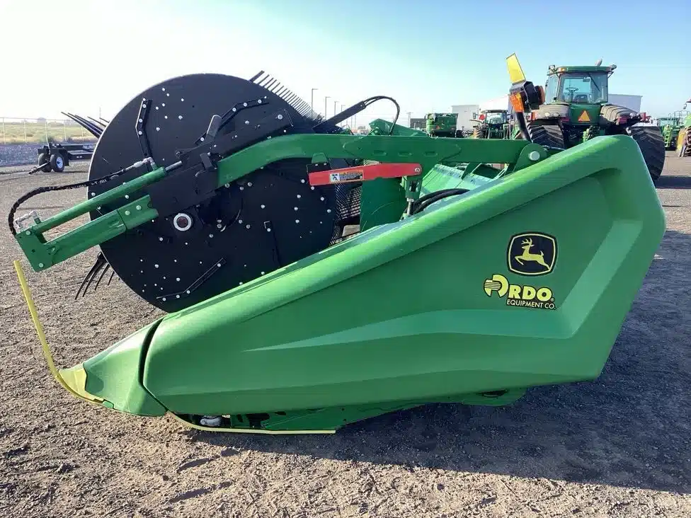 Gallery image 2 for Used 2024 John Deere HD35R Header - Flex Draper