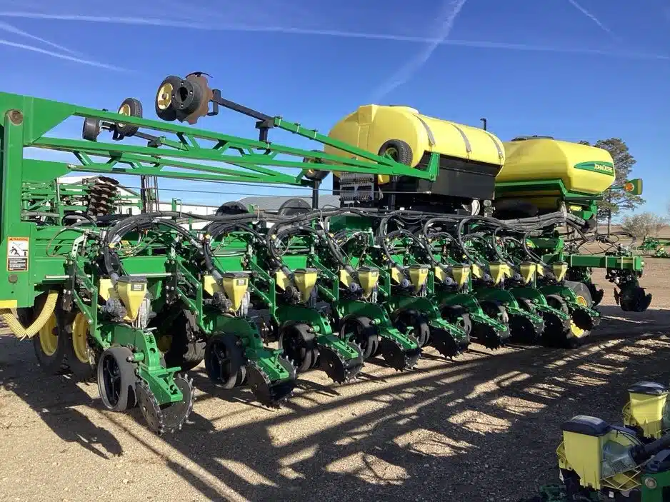 Gallery image 2 for Used 2013 John Deere DB60 Planter