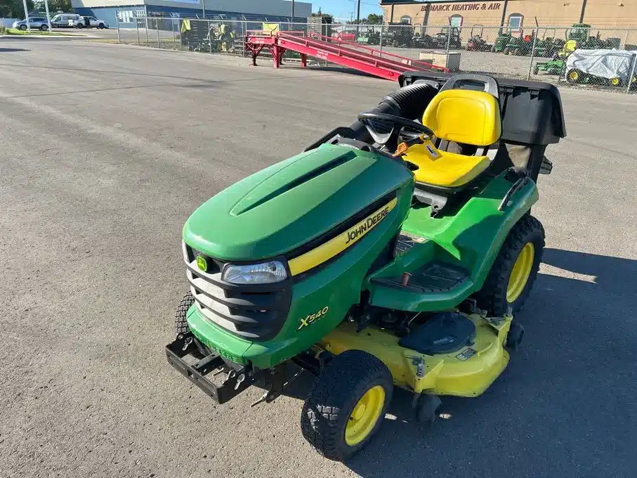 Gallery image 1 for Used 2006 John Deere X540 Lawn Tractor