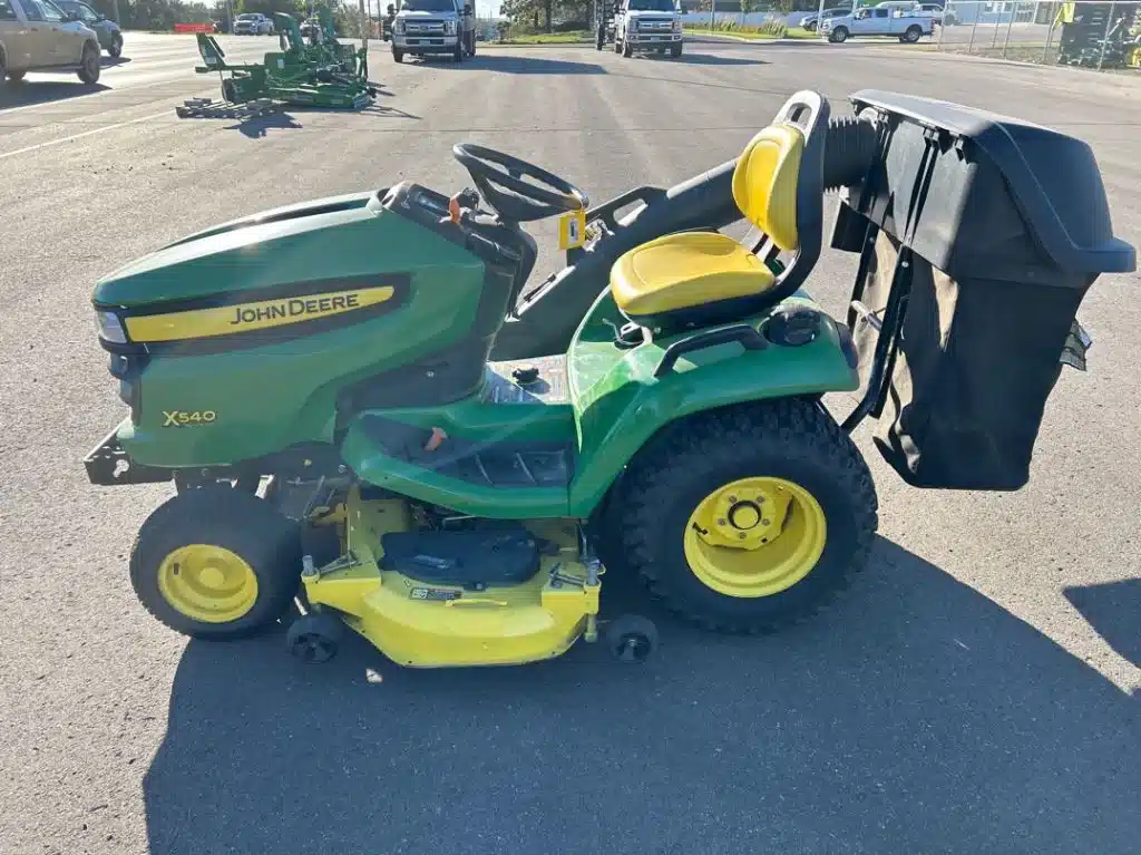 Gallery image 2 for Used 2006 John Deere X540 Lawn Tractor