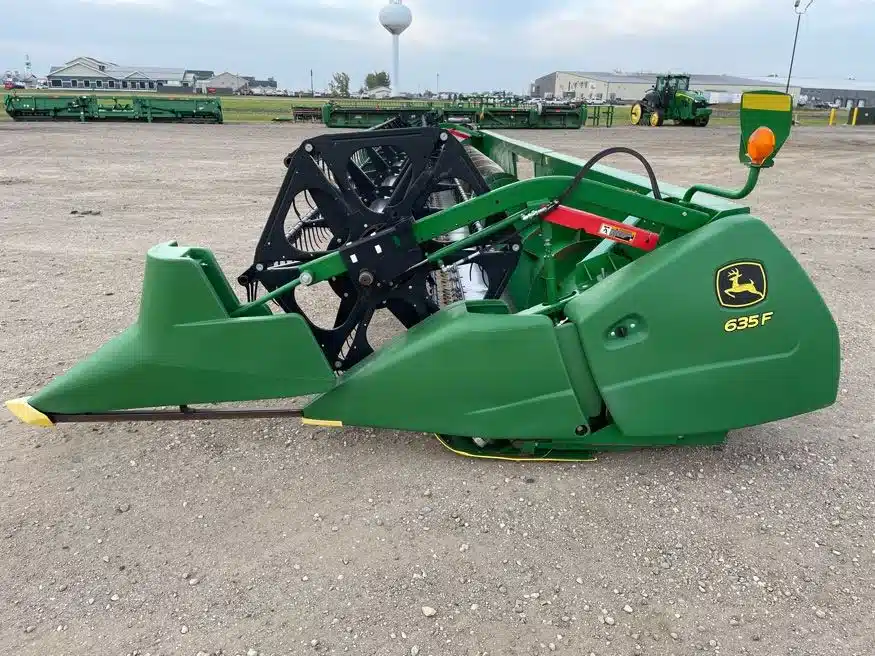 Gallery image 2 for Used 2019 John Deere 635 Header - Flex