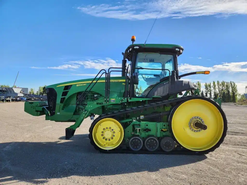 Gallery image 2 for Used 2010 John Deere 8320RT Tractor