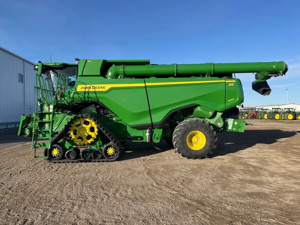 Gallery image 2 for Used 2024 John Deere X9 1000 Combine