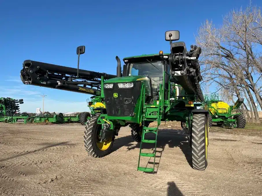 Gallery image 1 for Used 2021 John Deere R4044 Sprayer - Self Propelled
