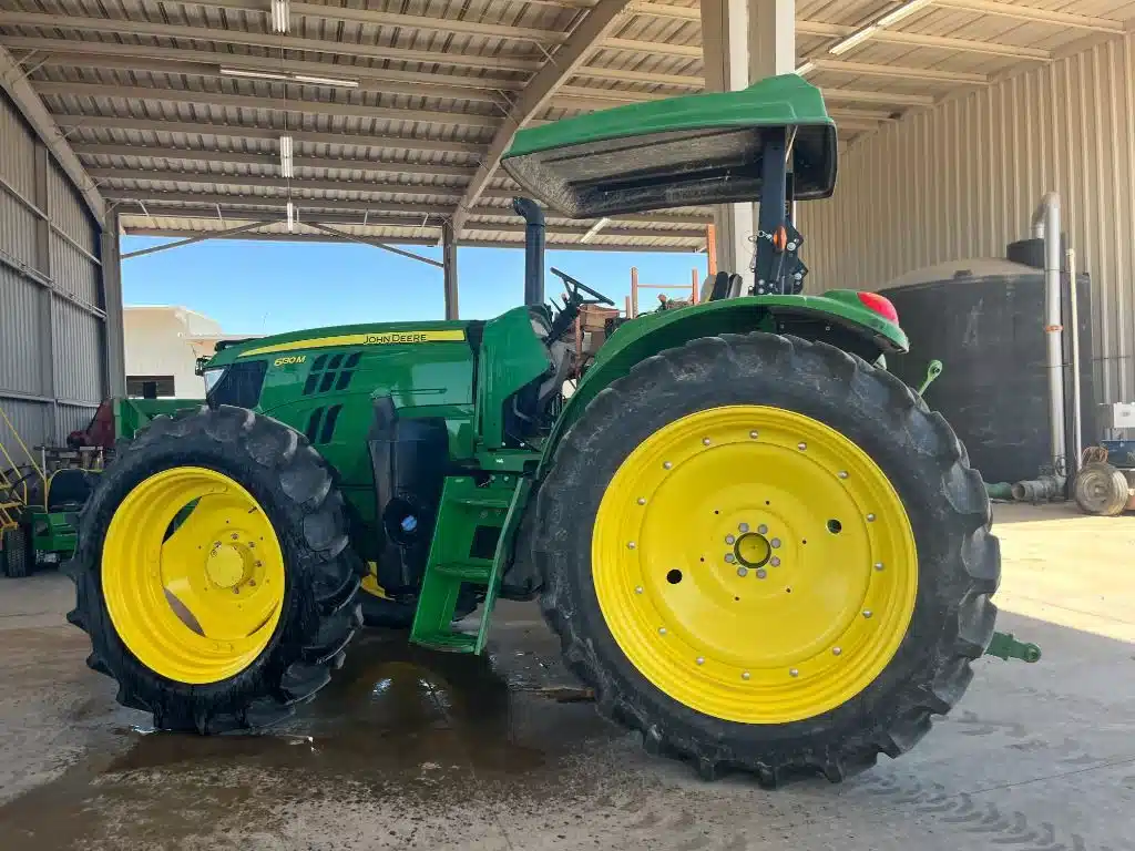 Gallery image 2 for New 2021 John Deere 6130M Tractor