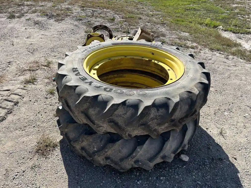 Gallery image 2 for Used Goodyear 380X38 FRON Tires