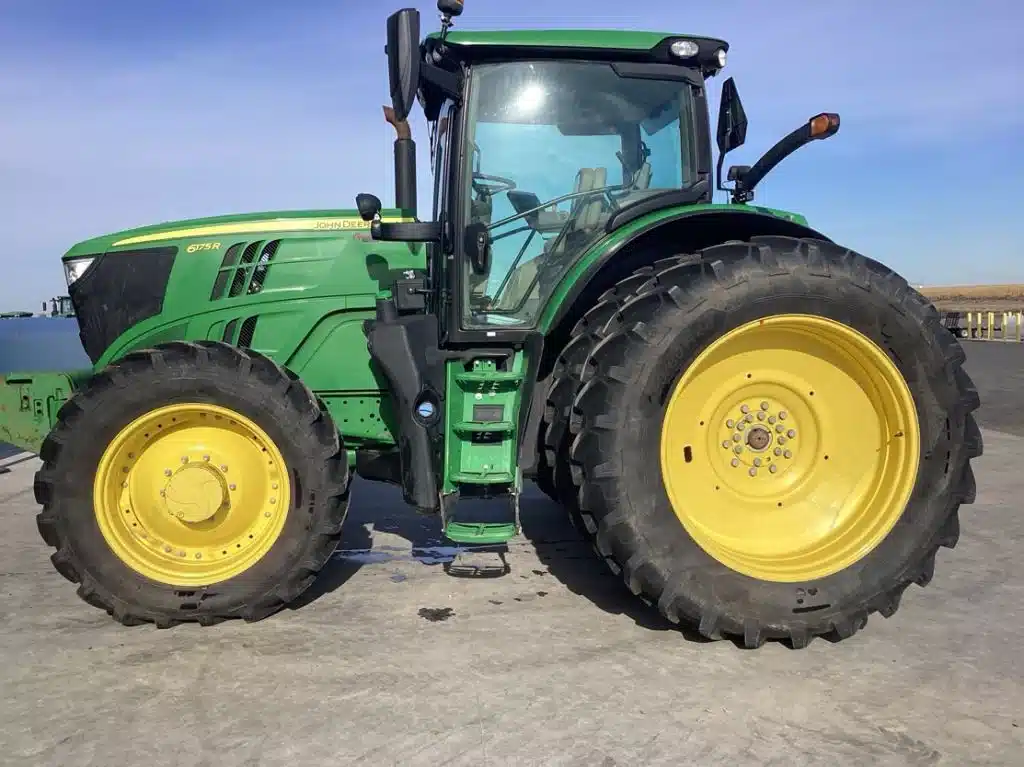 Gallery image 2 for 2022 John Deere 6175R Tractor