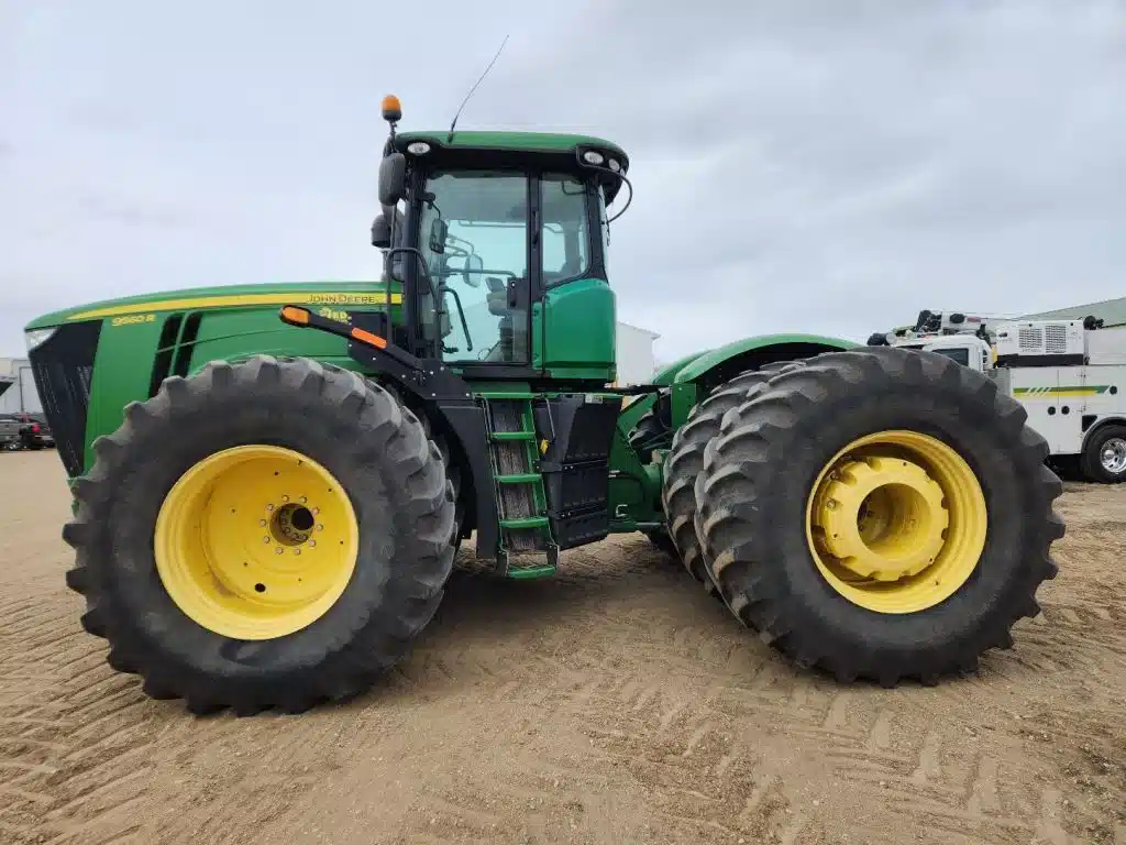 Gallery image 2 for 2012 John Deere 9560R Tractor