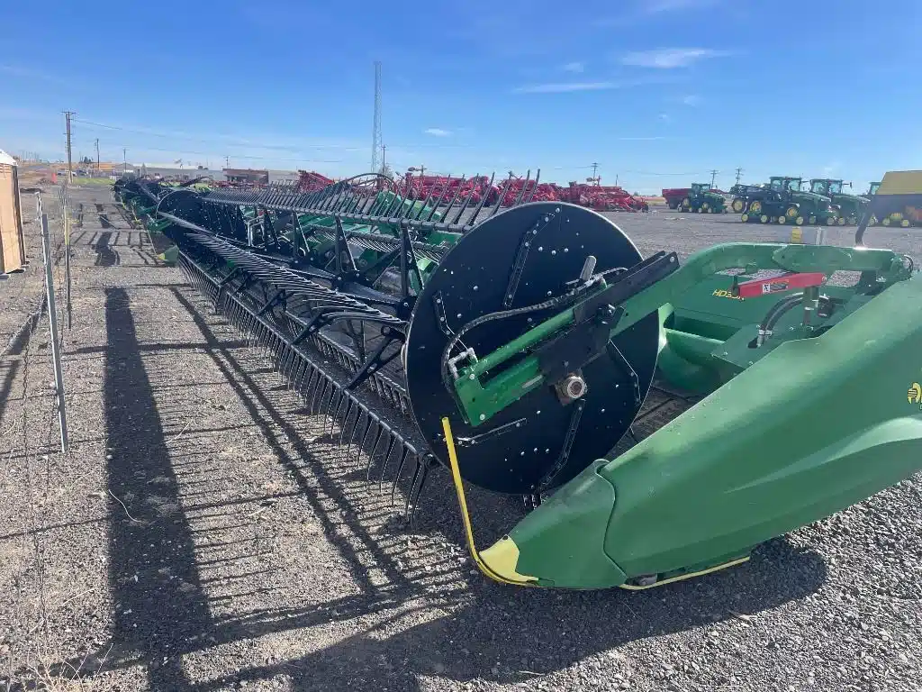 Gallery image 1 for Used 2024 John Deere HD35R Header - Flex Draper