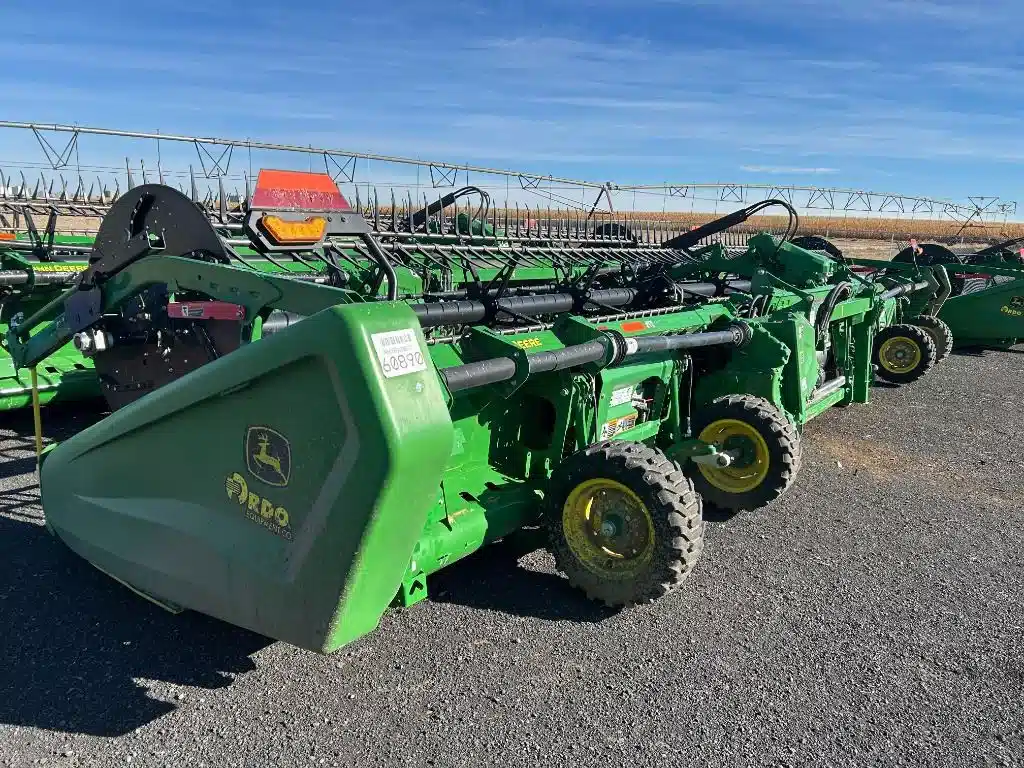 Gallery image 2 for Used 2024 John Deere HD35R Header - Flex Draper