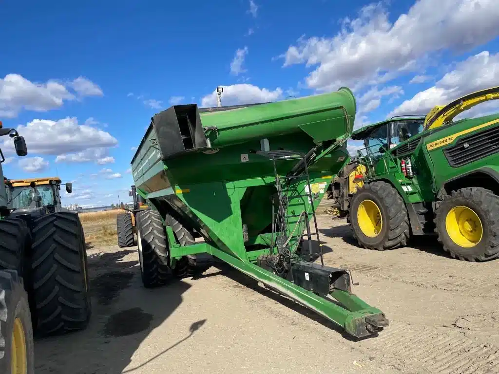 Gallery image 2 for Used 2008 J&M 1325 Grain Cart