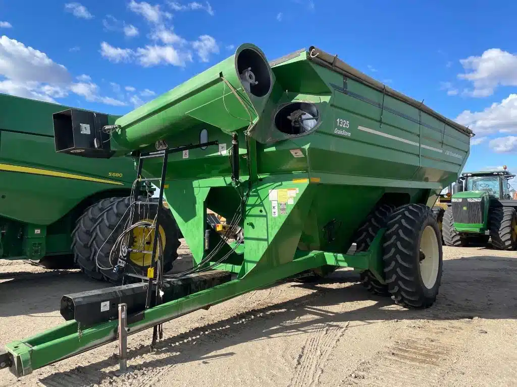 Used 2008 J&M 1325 Grain Cart