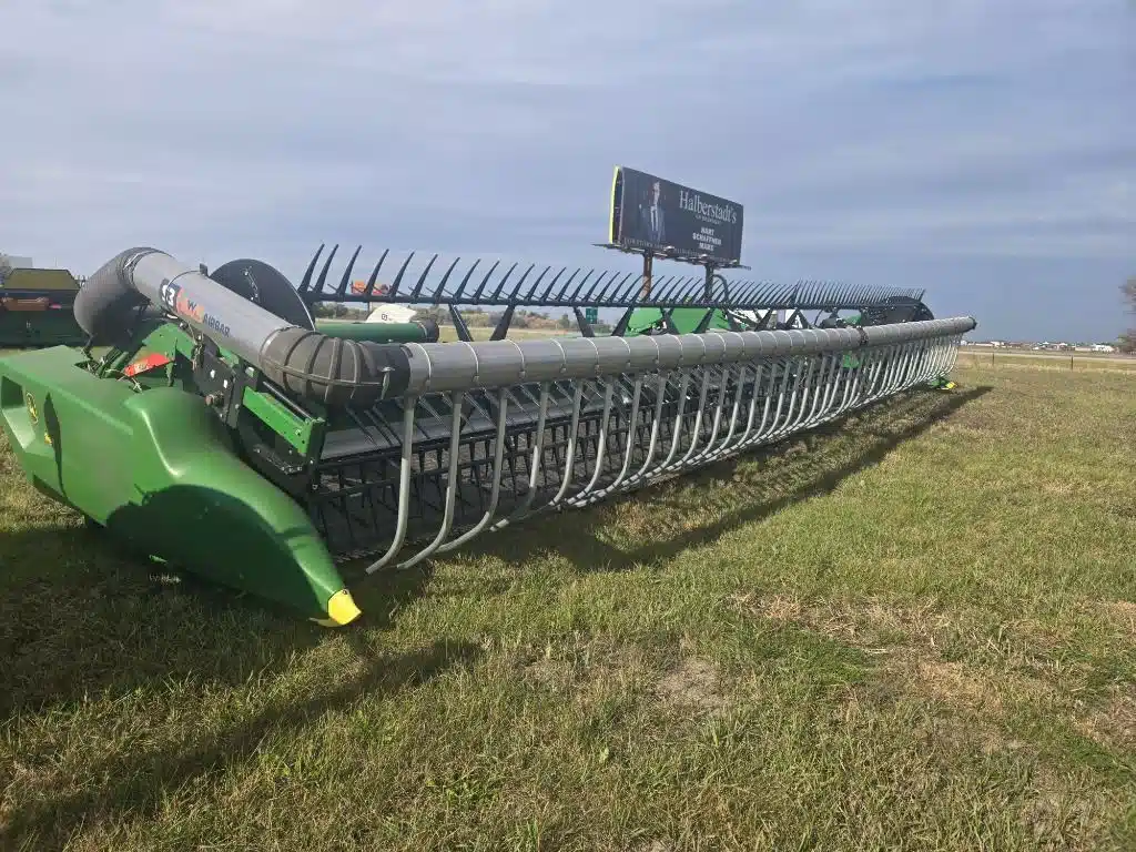 Used 2025 John Deere RD40F Header - Flex