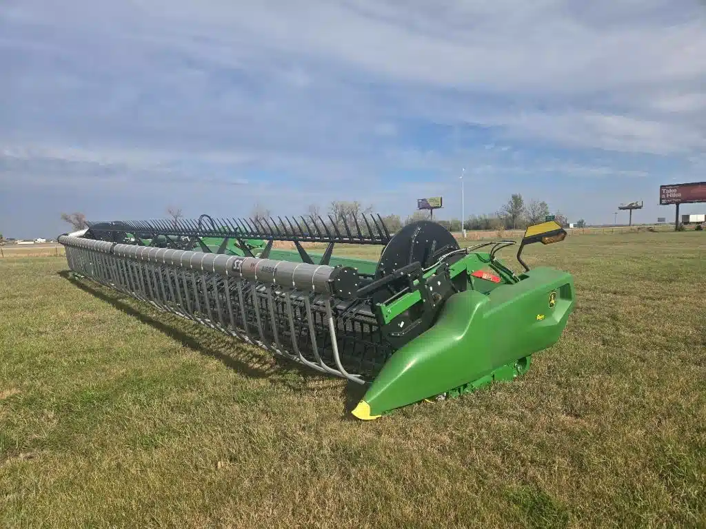 Used 2025 John Deere RD40F Header - Flex
