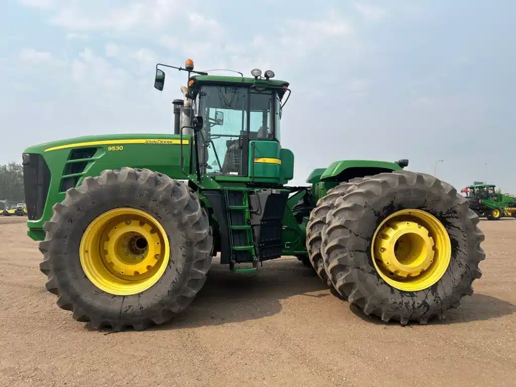 Gallery image 2 for Used 2011 John Deere 9530 Tractor