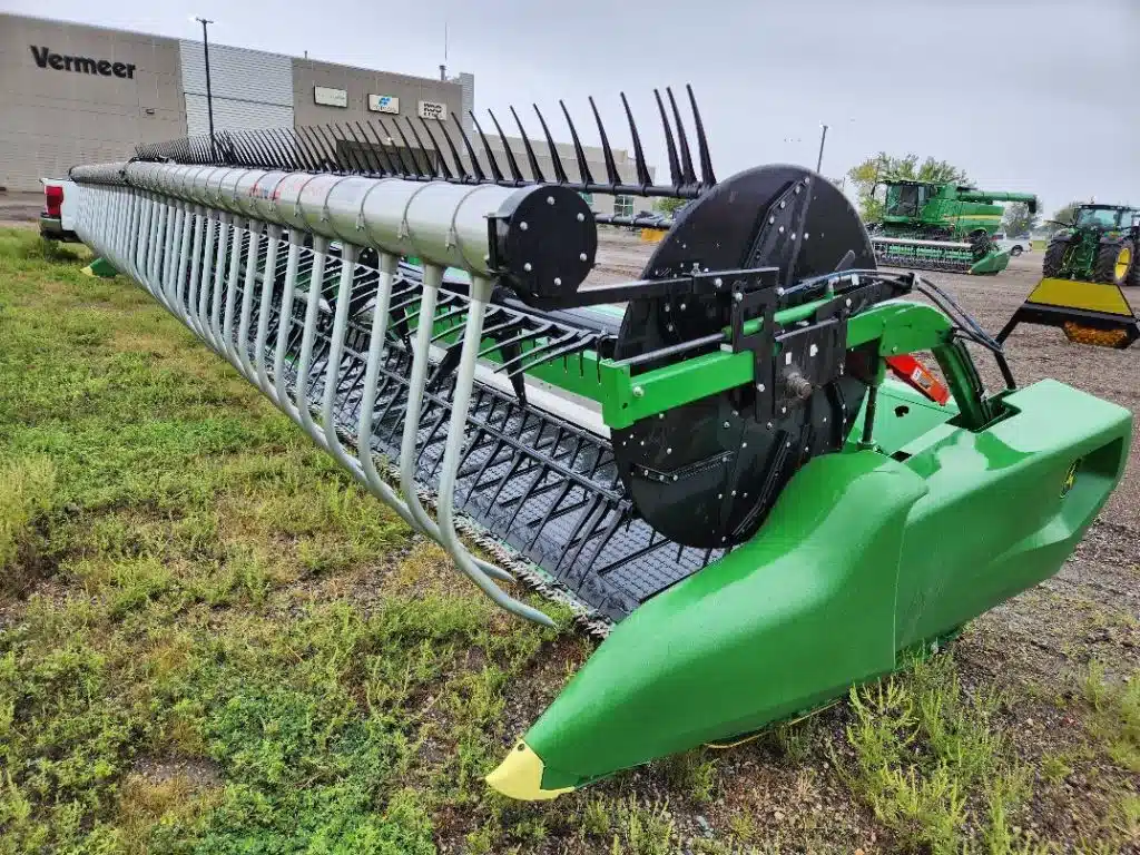 Gallery image 1 for Used 2024 John Deere RD40F Header - Flex