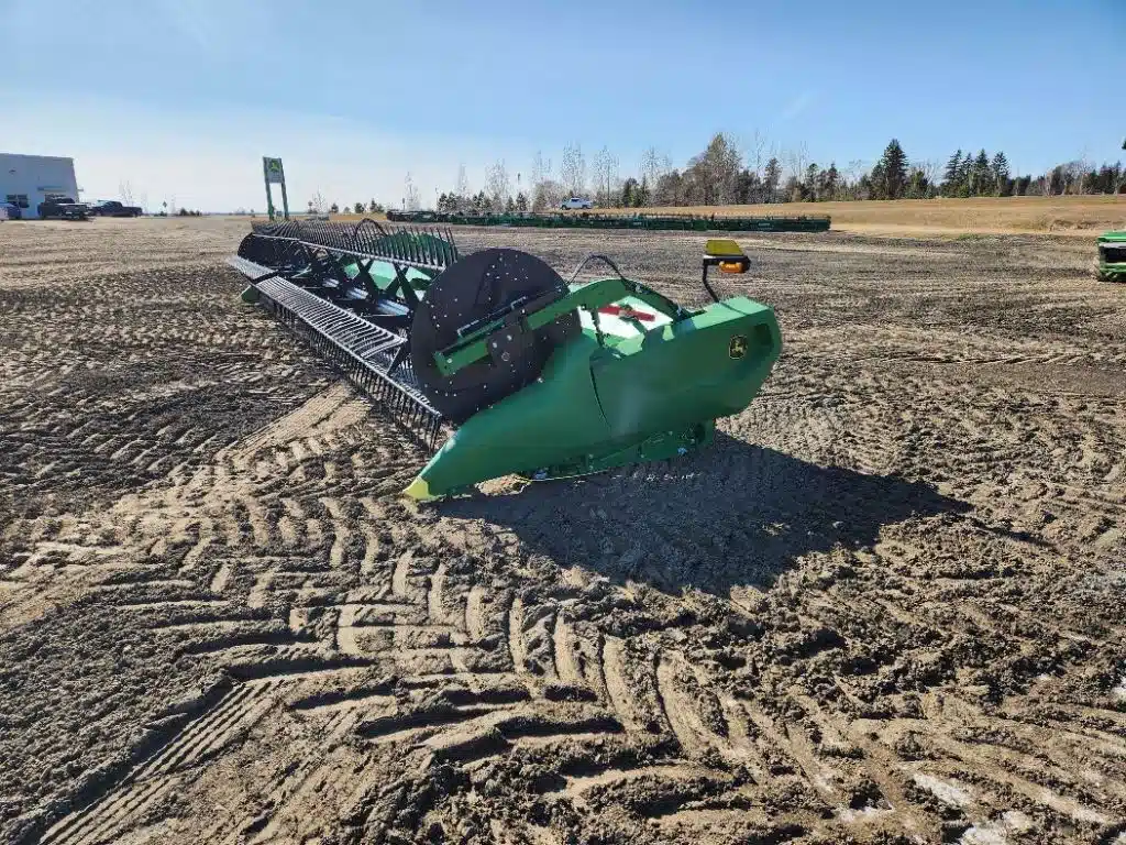 Gallery image 1 for Used 2024 John Deere RD40F Header - Flex