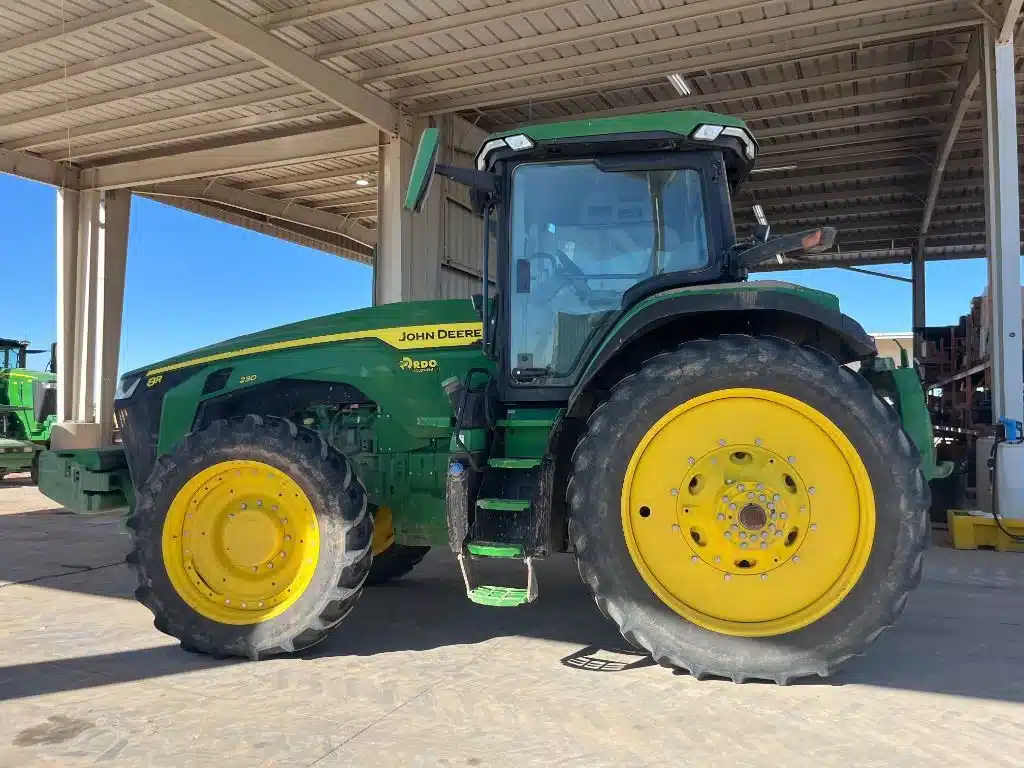 Gallery image 2 for Used 2023 John Deere 8R 230 Tractor