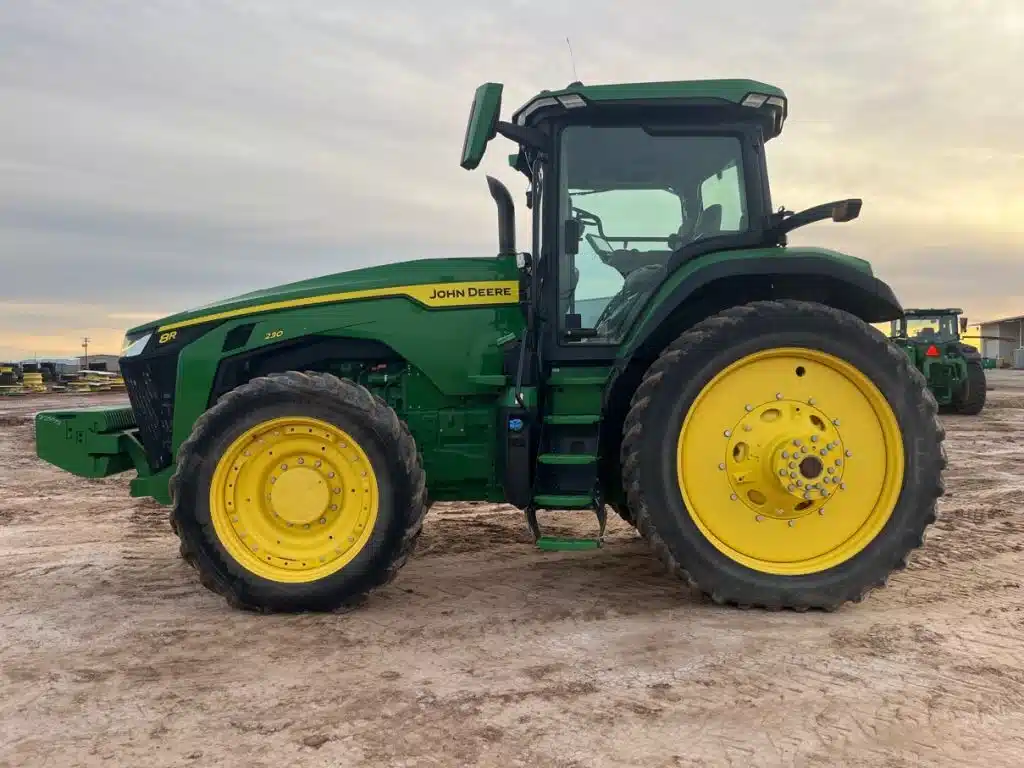 Gallery image 2 for 2023 John Deere 8R 230 Tractor