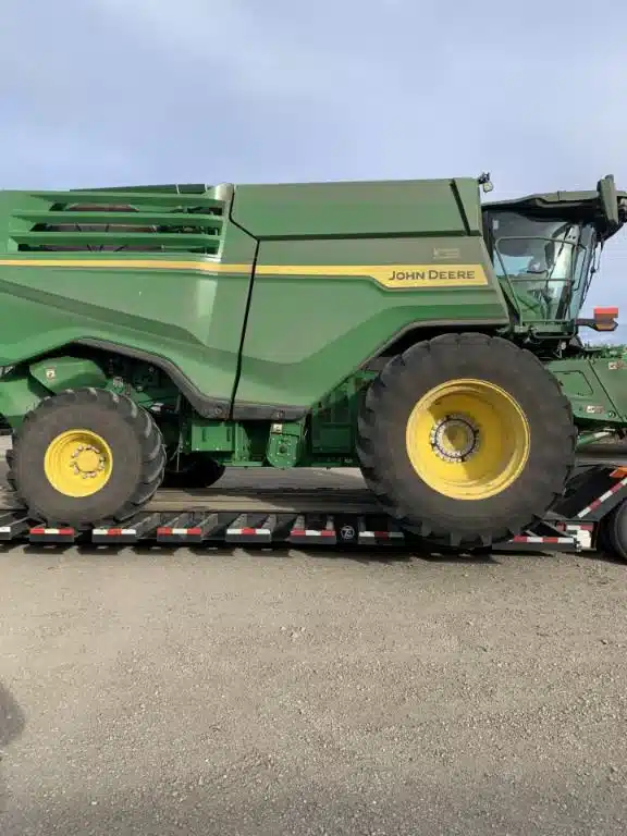 Gallery image 2 for Used 2025 John Deere X9 1000 Combine