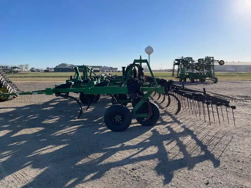 Gallery image 2 for Summers Mfg SuperChisel Chisel Plow