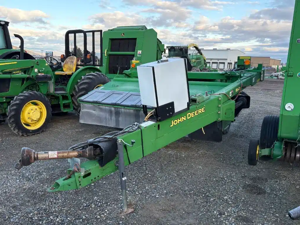 Gallery image 1 for 2003 John Deere 926 Disc Mower Conditioner