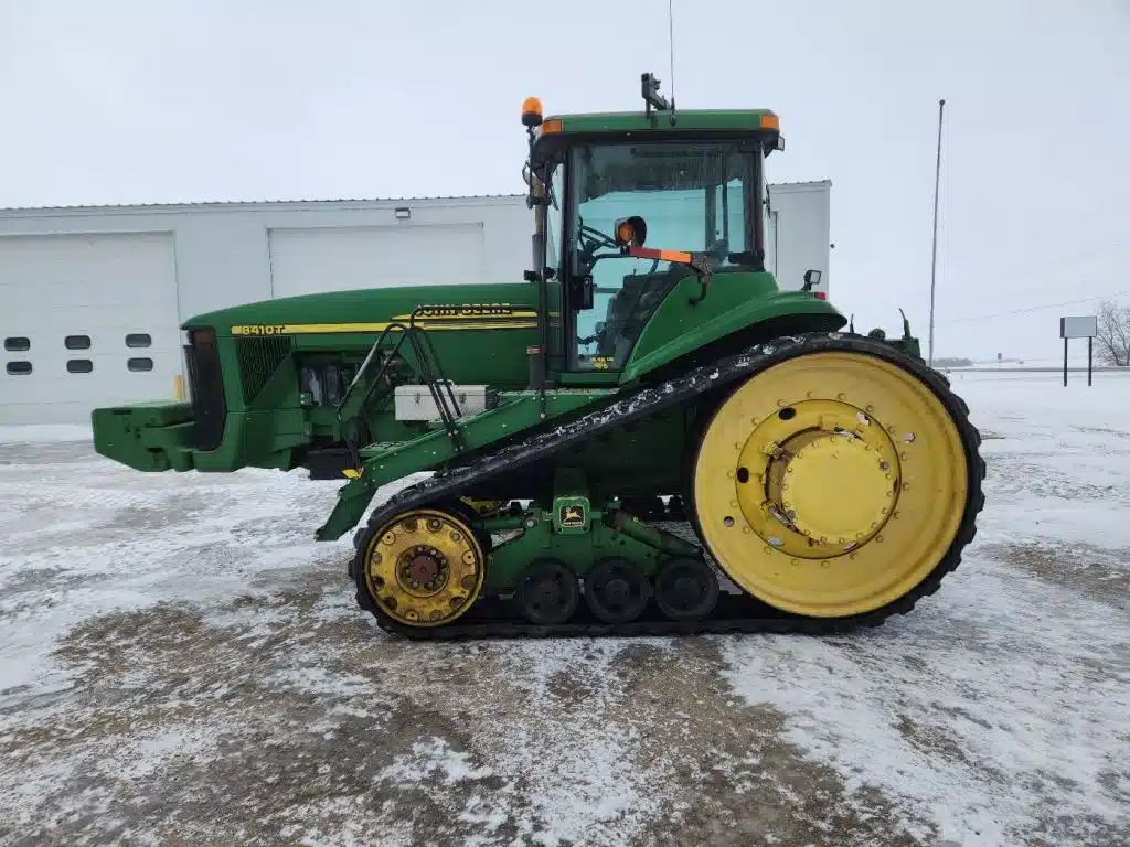 Gallery image 2 for 2001 John Deere 8410T Tractor