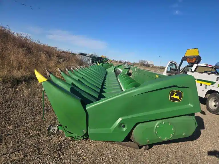 Gallery image 2 for Used 2023 John Deere C18R Header - Row Crop