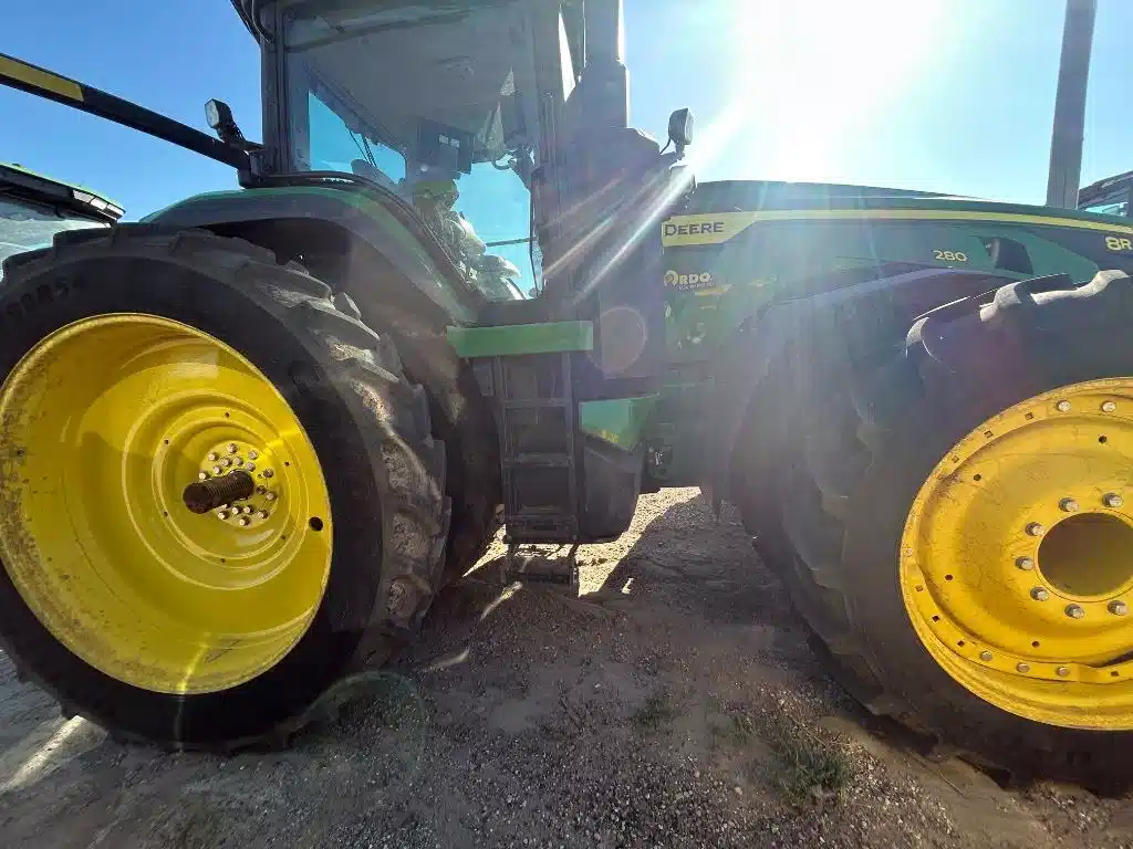 Gallery image 2 for 2024 John Deere 8R 280 Tractor