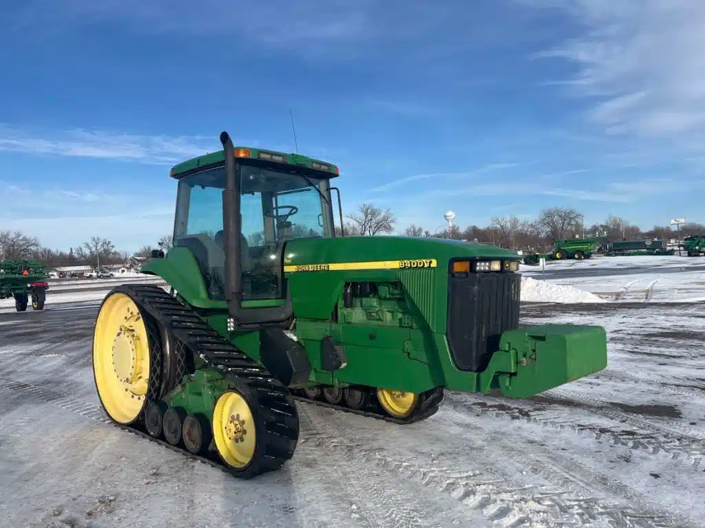 Gallery image 1 for 2000 John Deere 8400T Tractor