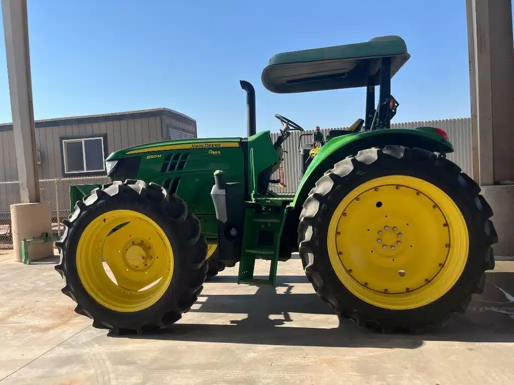 Gallery image 2 for New 2020 John Deere 6120M Tractor