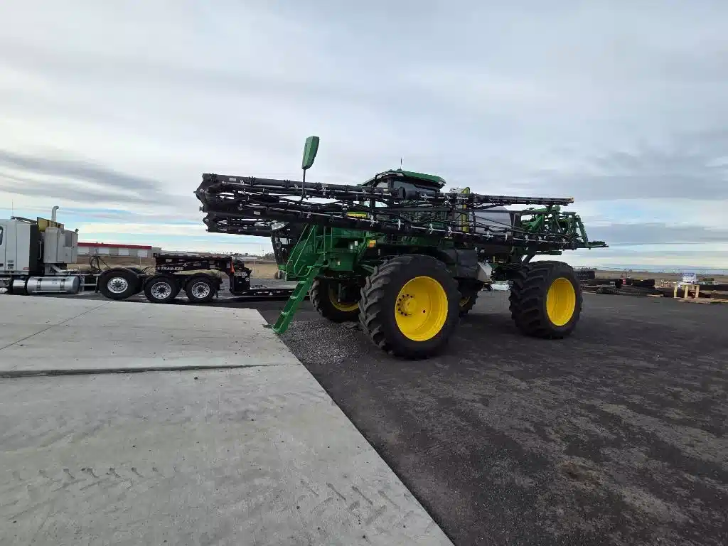 Gallery image 2 for Used 2025 John Deere 616R Sprayer - Self Propelled