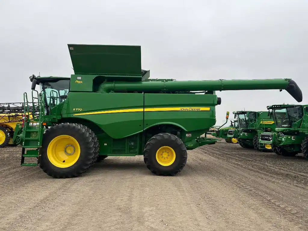 Gallery image 2 for Used 2024 John Deere S770 Combine