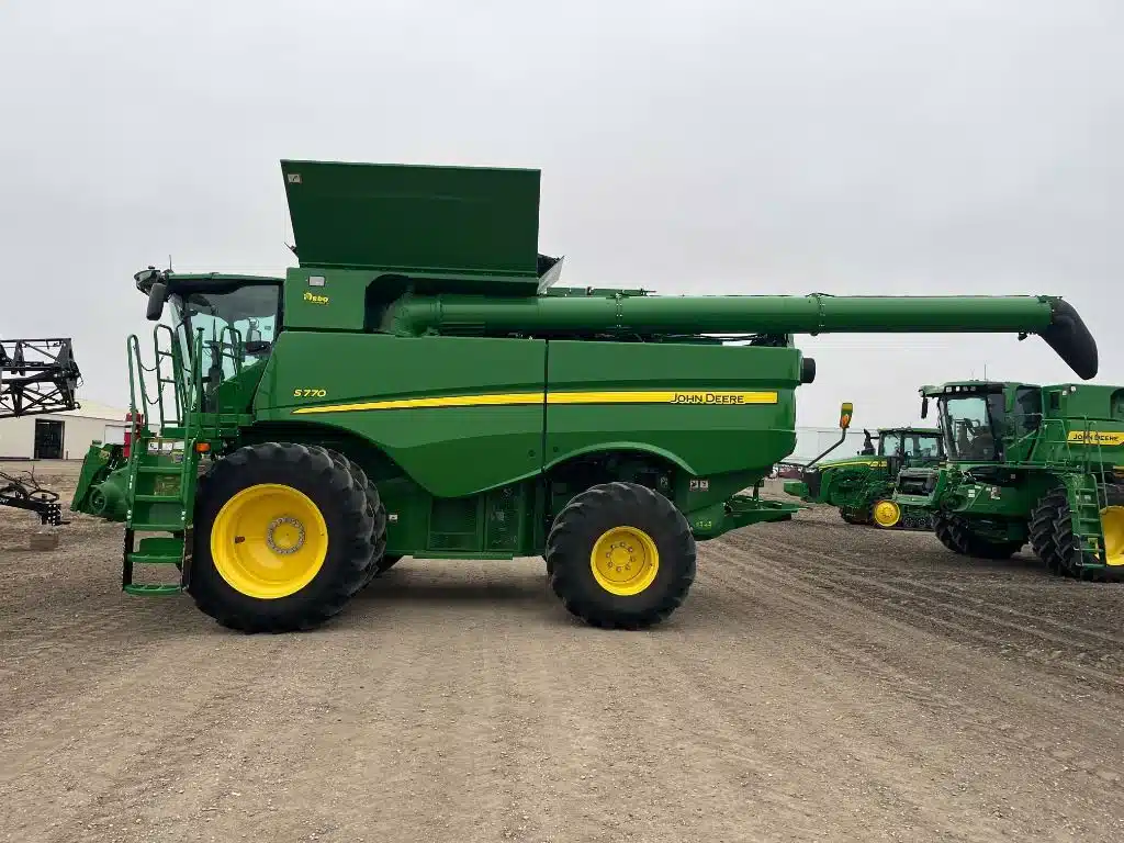 Gallery image 2 for 2024 John Deere S770 Combine