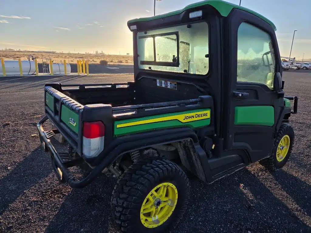 Gallery image 2 for Used 2023 John Deere XUV 835R Utility Vehicle