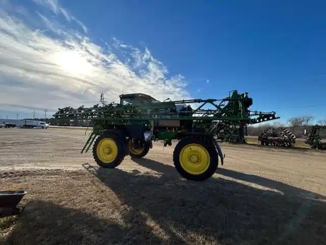 Gallery image 2 for 2025 John Deere 410R Sprayer - Self Propelled