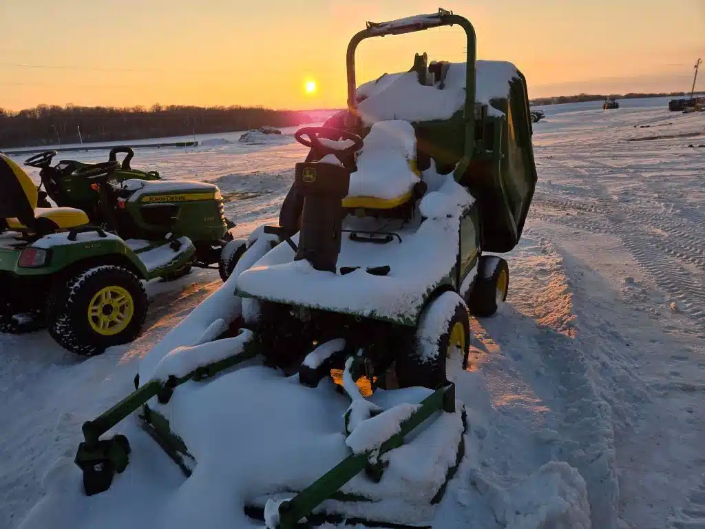 Used 2005 John Deere 1445 Mower - Front Deck