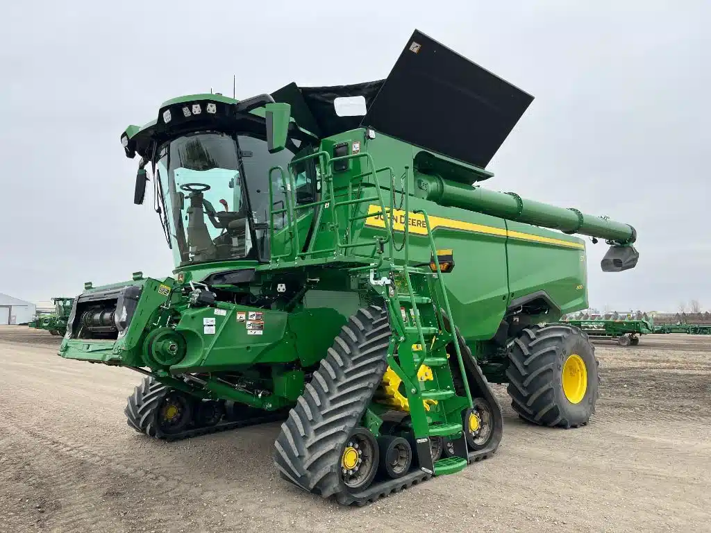 Gallery image 1 for Used 2025 John Deere S7 800 Combine