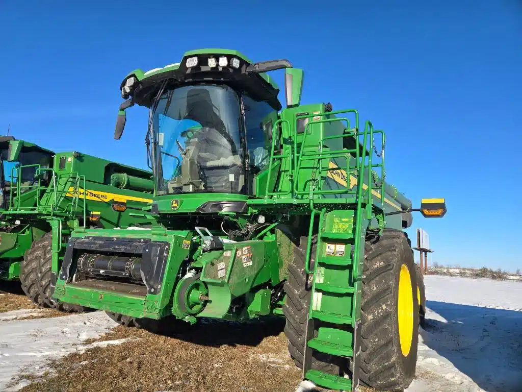 Used 2025 John Deere S7 800 Combine
