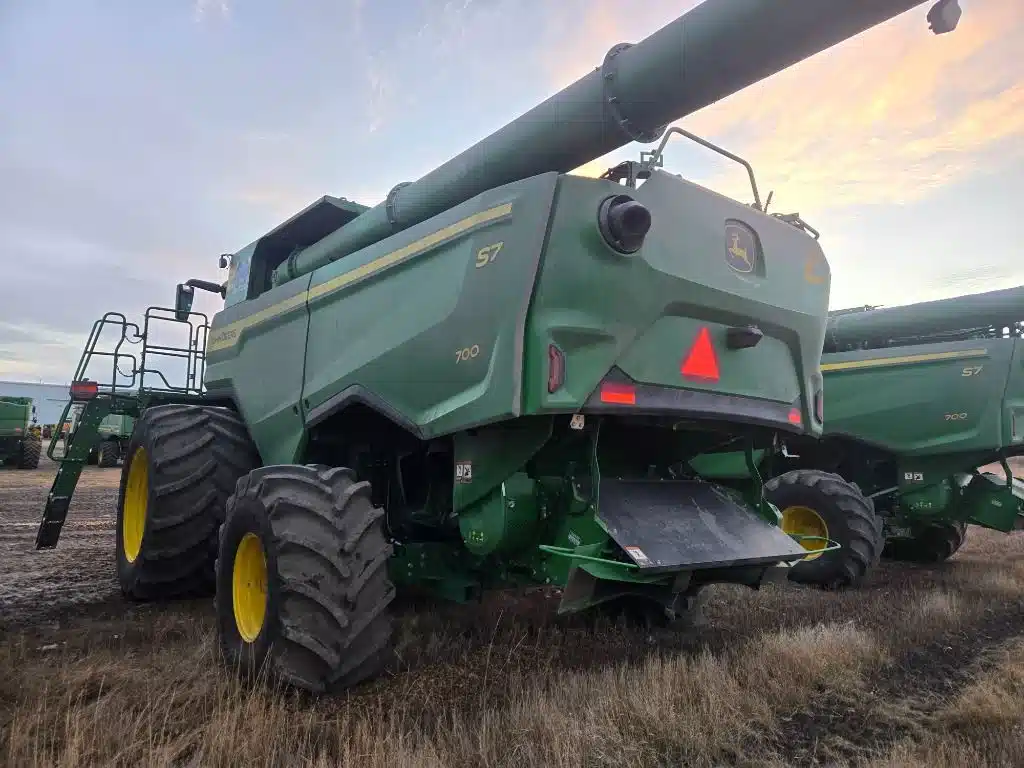 Gallery image 2 for 2025 John Deere S7 700 Combine