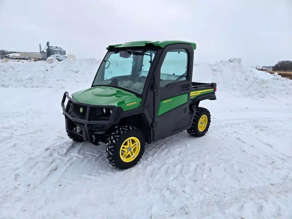Gallery image 1 for 2021 John Deere XUV 835R Utility Vehicle