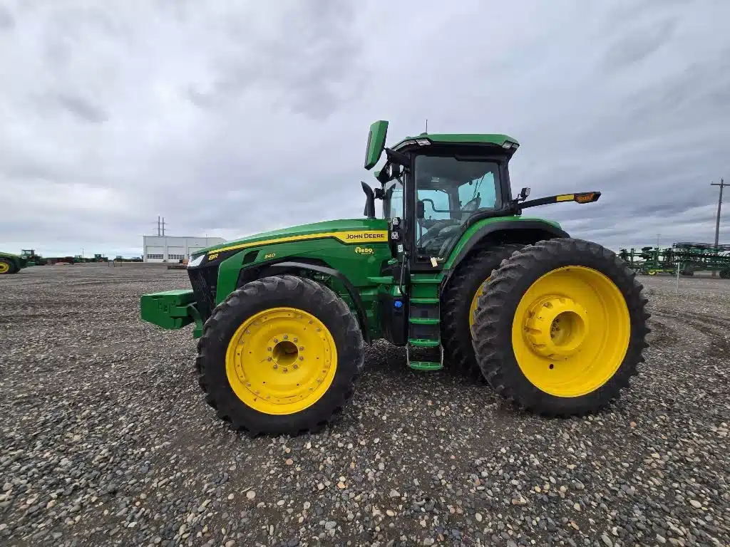 Gallery image 2 for Used 2025 John Deere 8R 340 Tractor