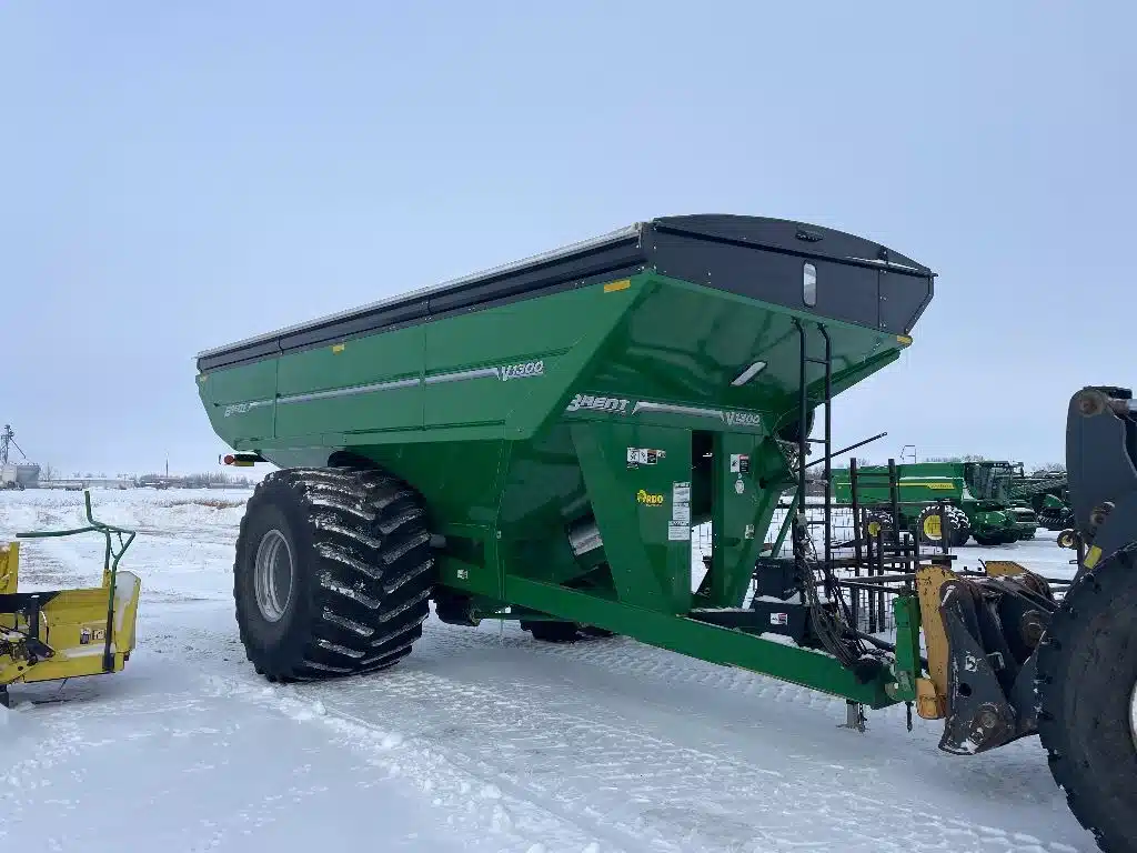 Used 2023 Brent V1300 Grain Cart