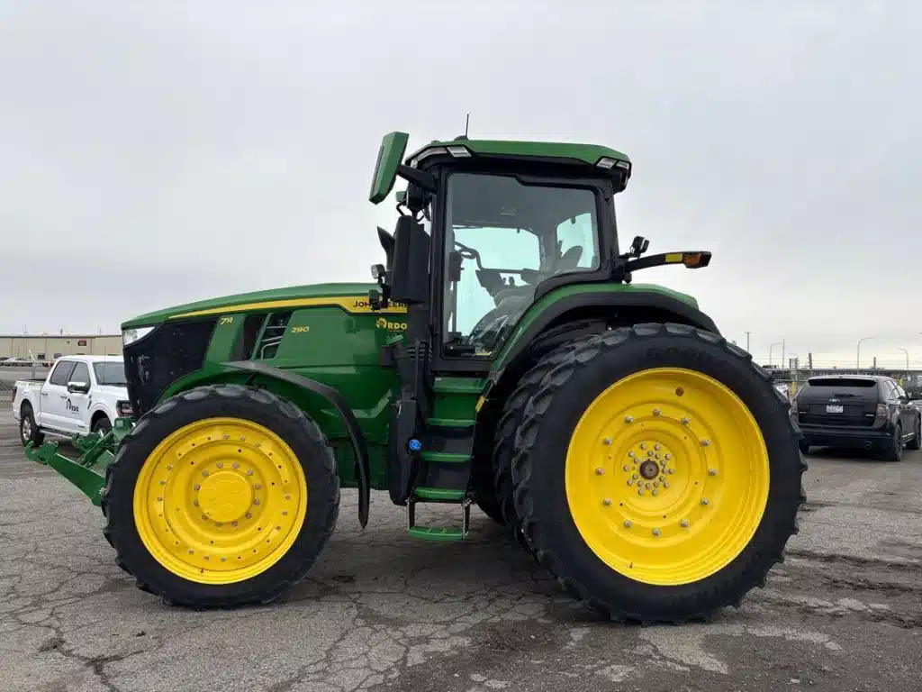Gallery image 2 for 2025 John Deere 7R 290 Tractor