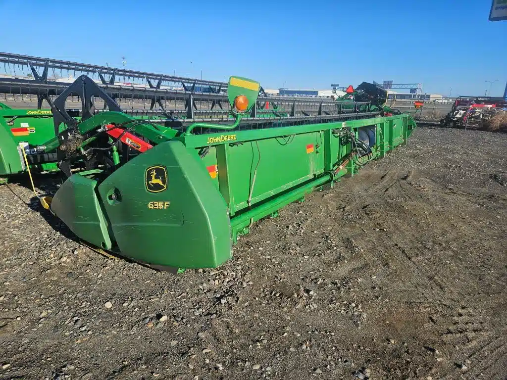 Gallery image 2 for Used 2019 John Deere 635 Header - Flex