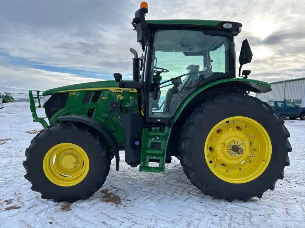 Gallery image 2 for 2025 John Deere 6R 140 Tractor