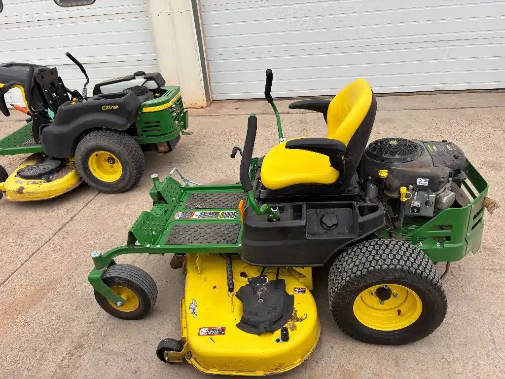 Gallery image 2 for Used 2021 John Deere Z375R Mower - Zero Turn